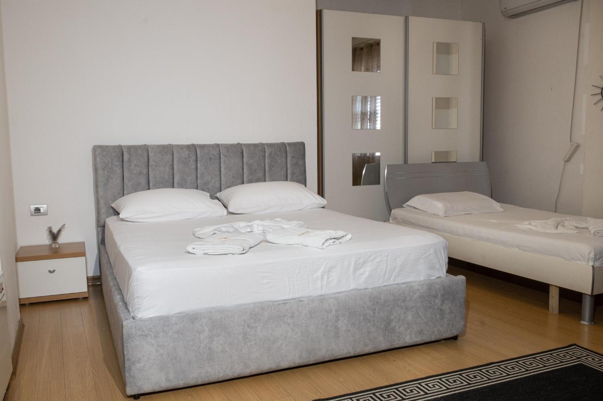 Albjona Guesthouse 티라나 외부 사진