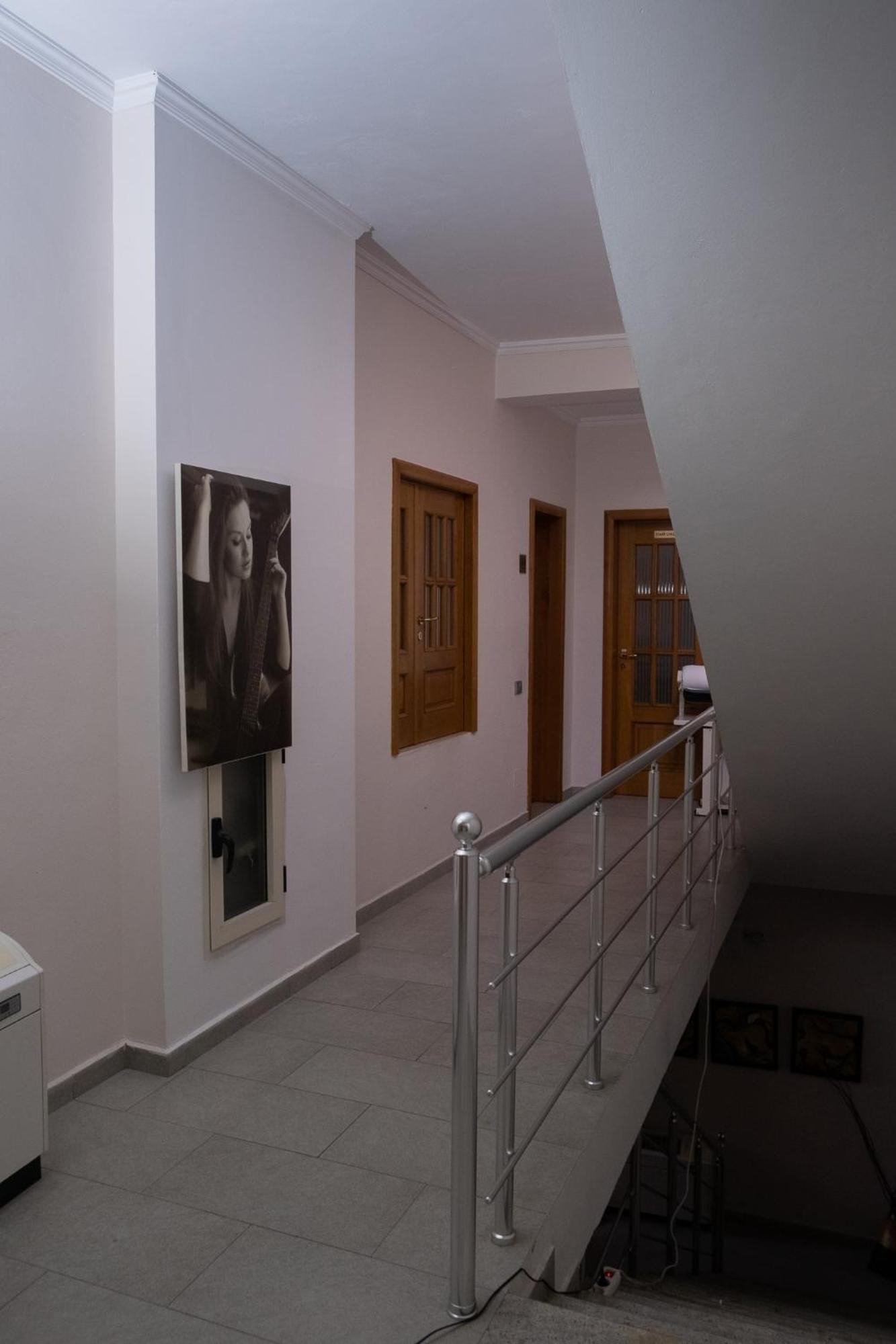 Albjona Guesthouse 티라나 외부 사진