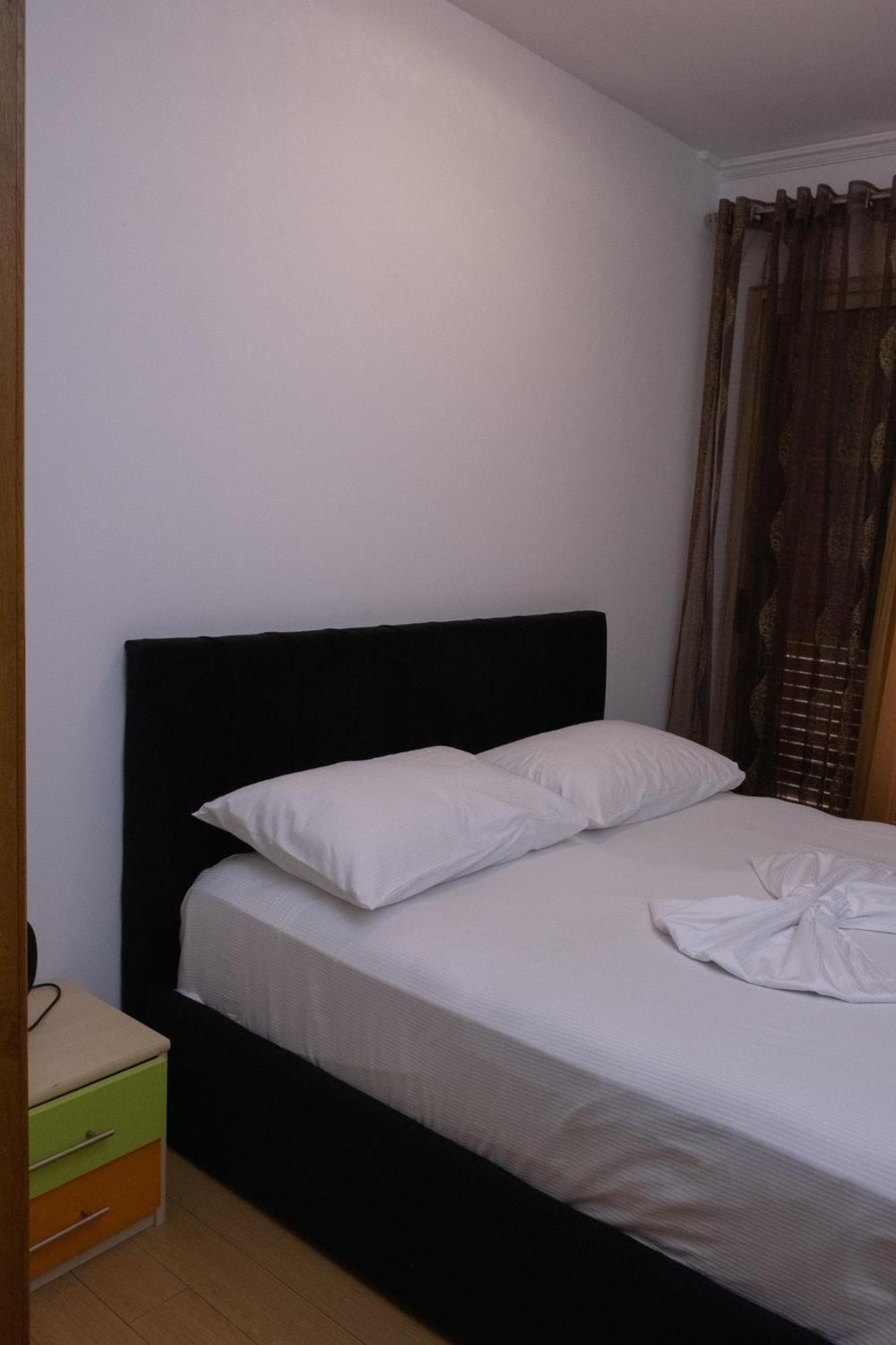 Albjona Guesthouse 티라나 외부 사진